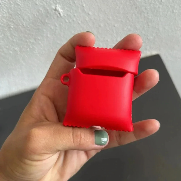 Kit Kat Covers EarPods | 1/2 generation - Picture 3 of 4